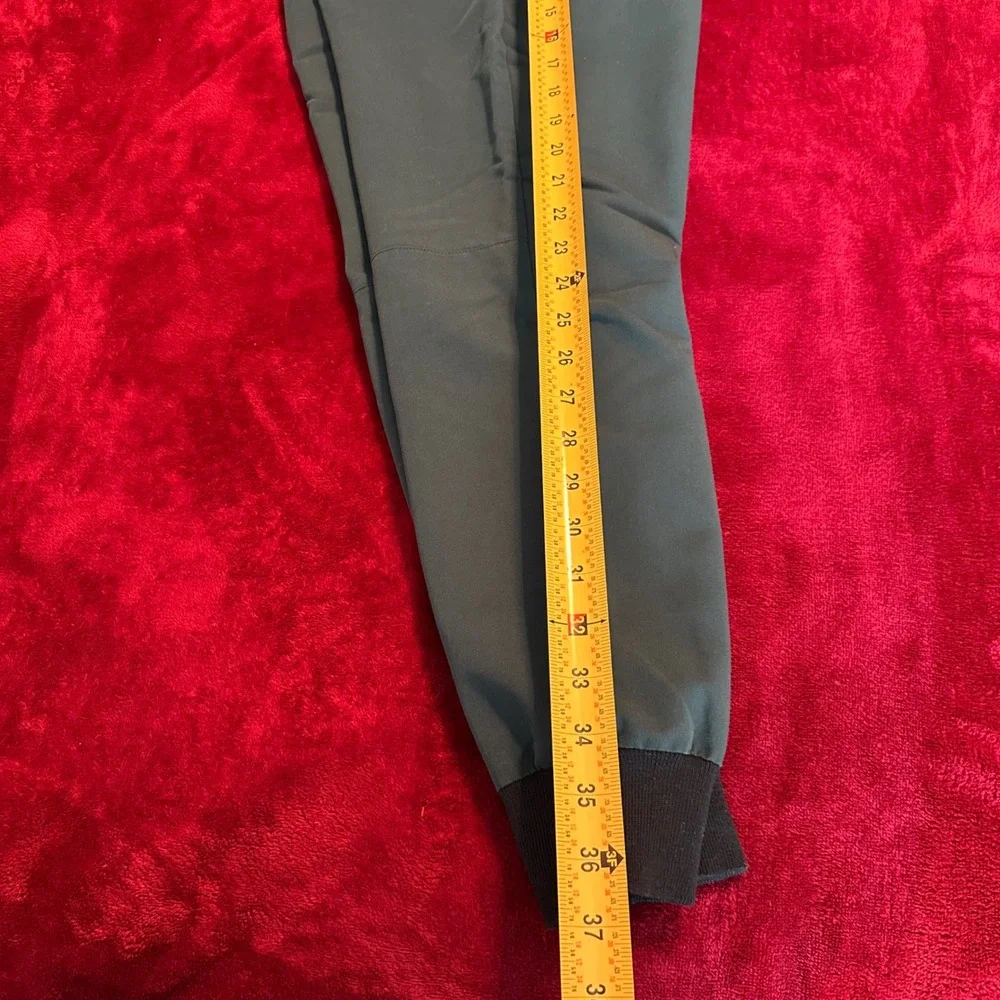 FIGS Zamora Jogger Scrub Pants Mens‎ Medium Short Green M23SW2017S Technical